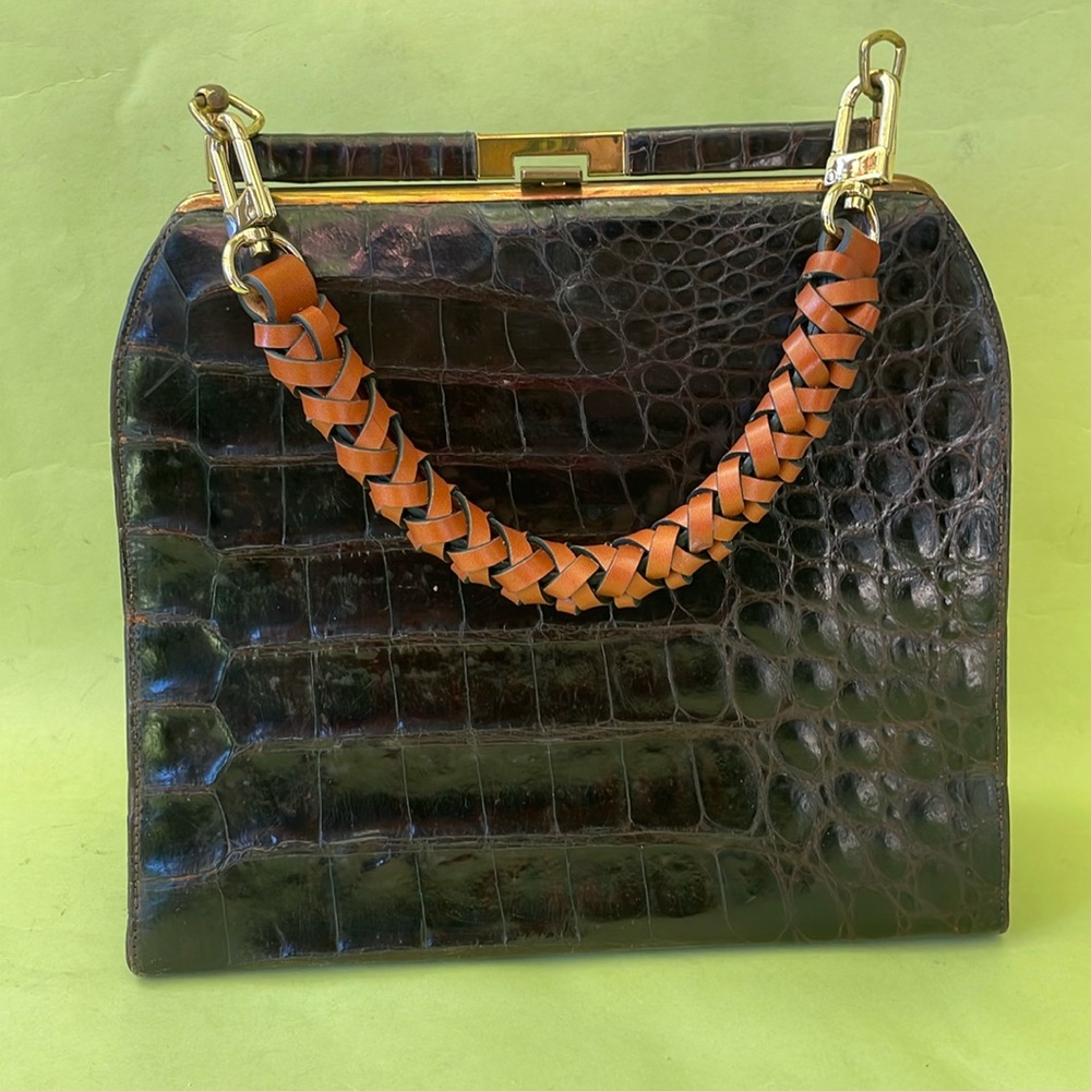 Vintage 40’s dark brown alligator purse